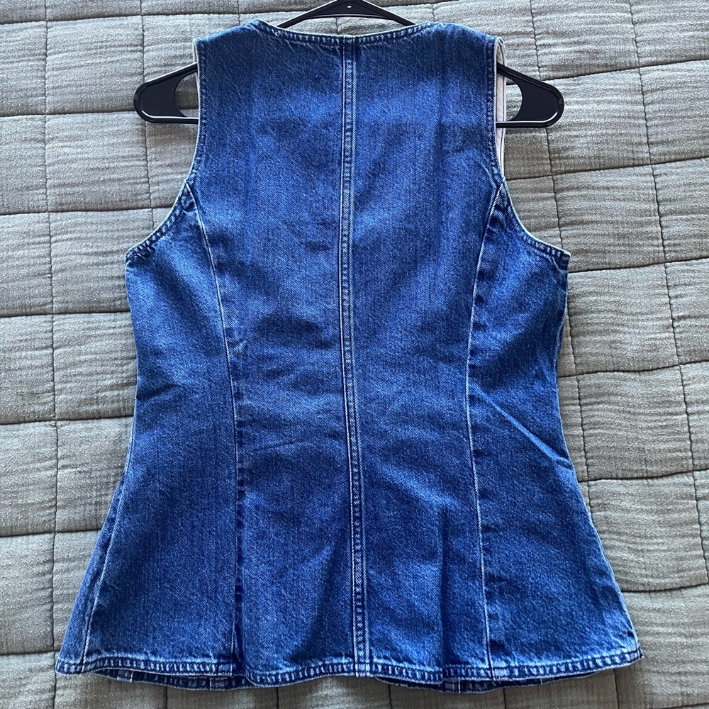 *NWT* Madewell Denim Vest
💙make an offer💙 - Picture 8 of 8